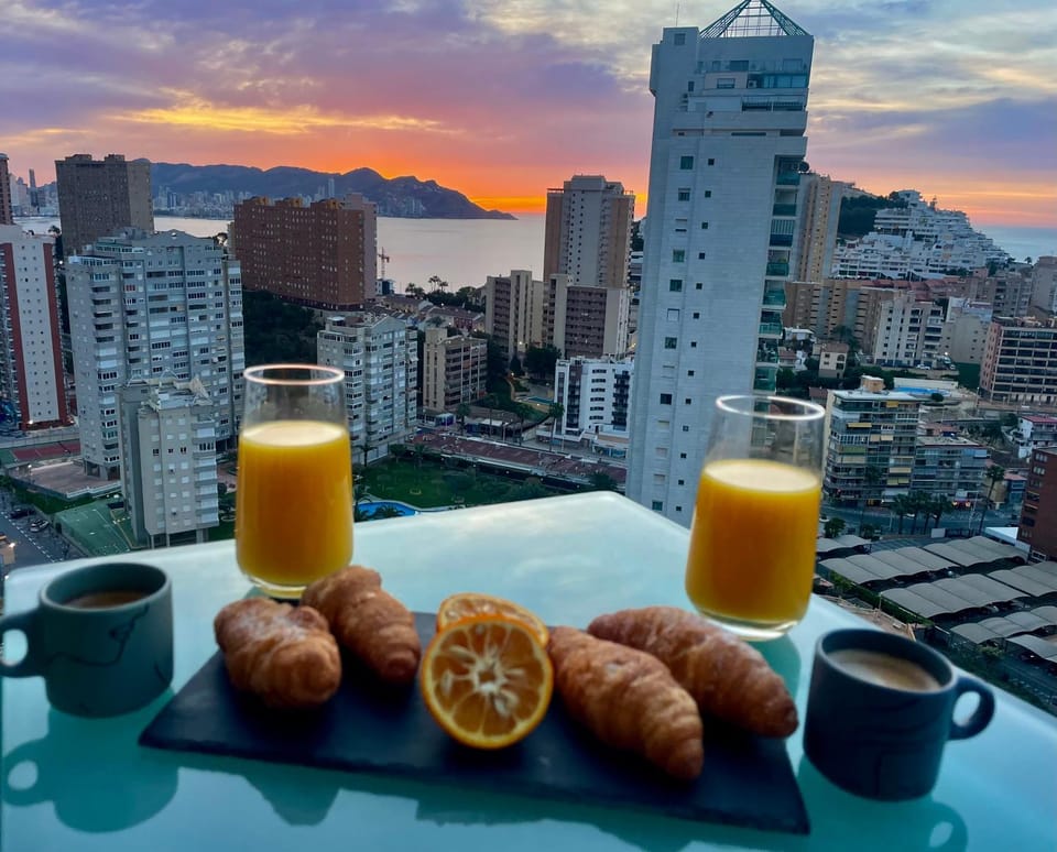 Sea view, Breakfast
