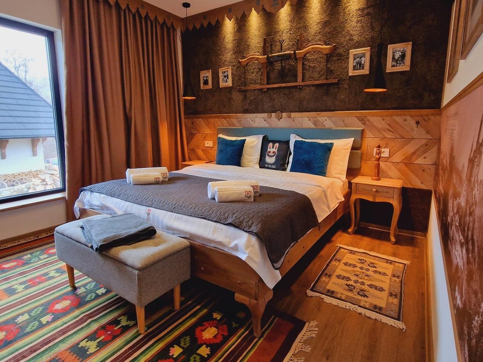 Bed, Decorative detail, Seating area, Bedroom, towels