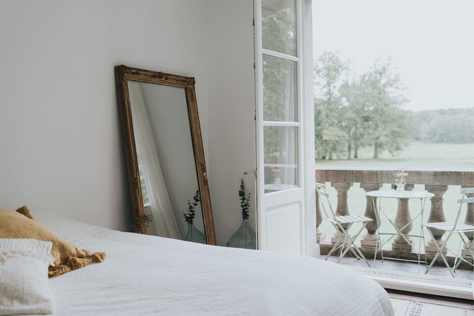 Bed, Natural landscape, View (from property/room), Balcony/Terrace, Bedroom, River view