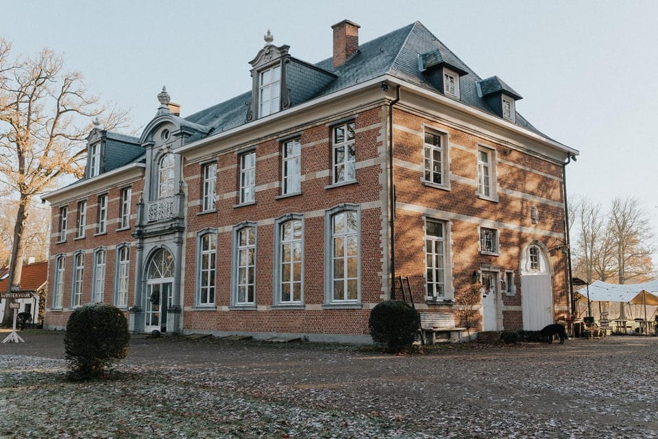 Property building, Day, Landmark view