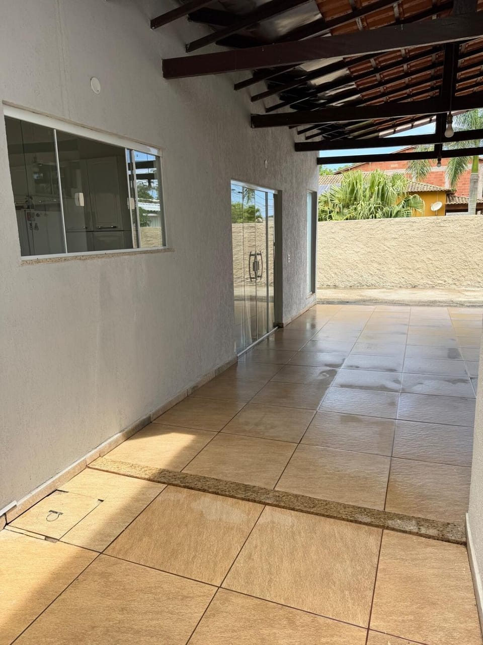 Casa aconchegante e espaçosa à 6 min da Praia - Ar condicionado - WIFI - Cozinha Completa - Garagem House in State of Rio de Janeiro