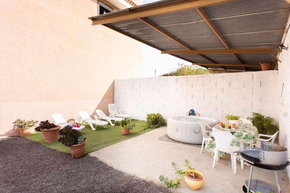 Desconecta en Candelaria House in Canary Islands