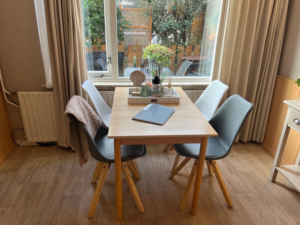 Charmant Vakantiehuis in Egmond op loopafstand Strand & Centrum Apartment in Egmond aan Zee