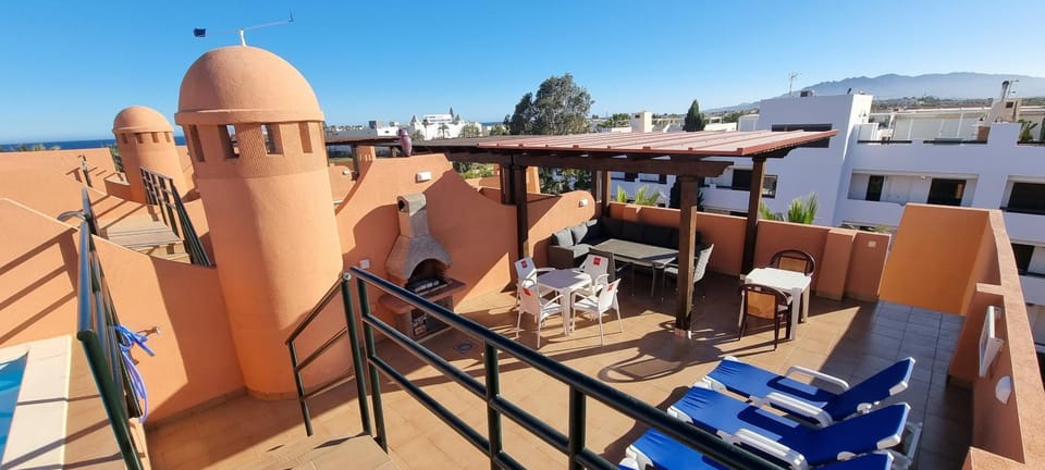 Balcony/Terrace, Swimming pool