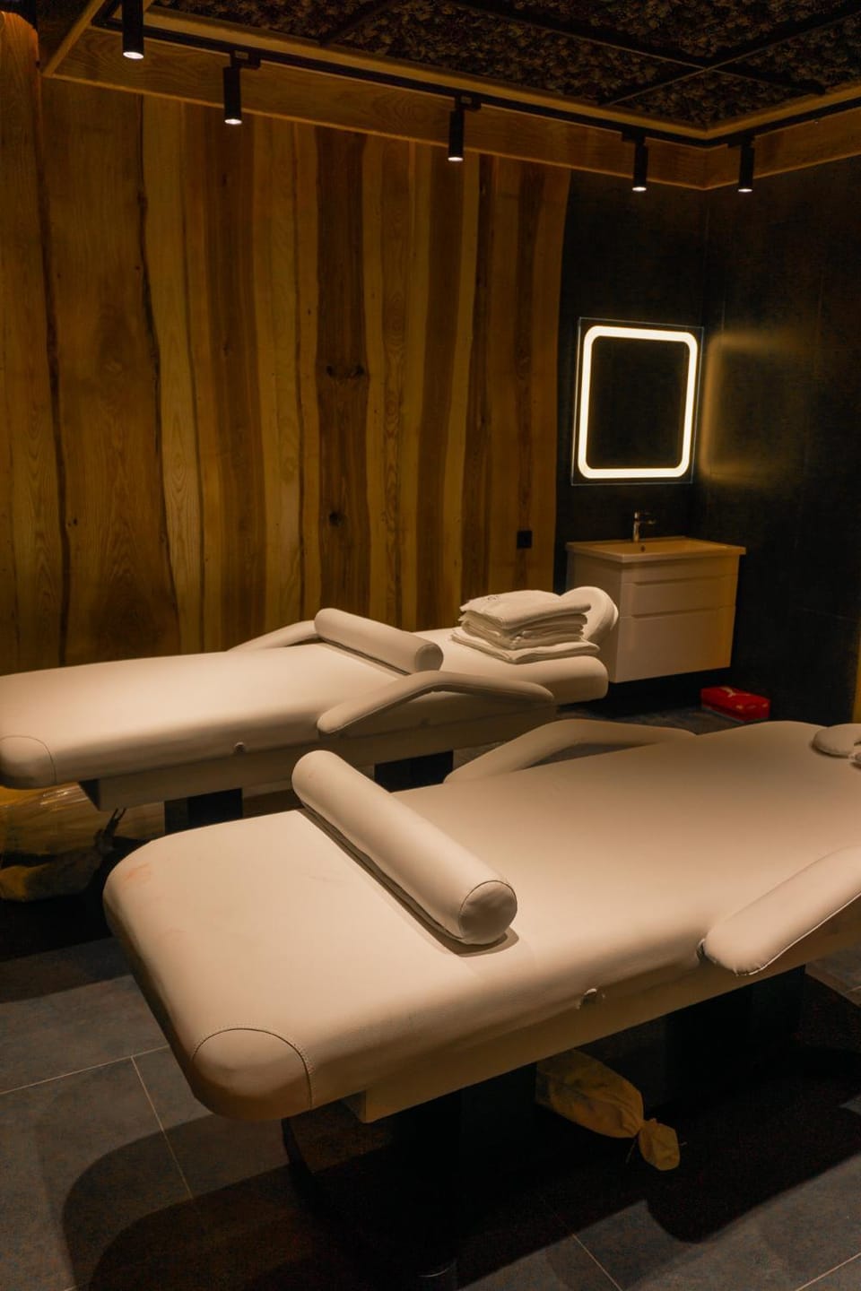 Massage, Massage, Spa and wellness centre/facilities, Spa and wellness centre/facilities