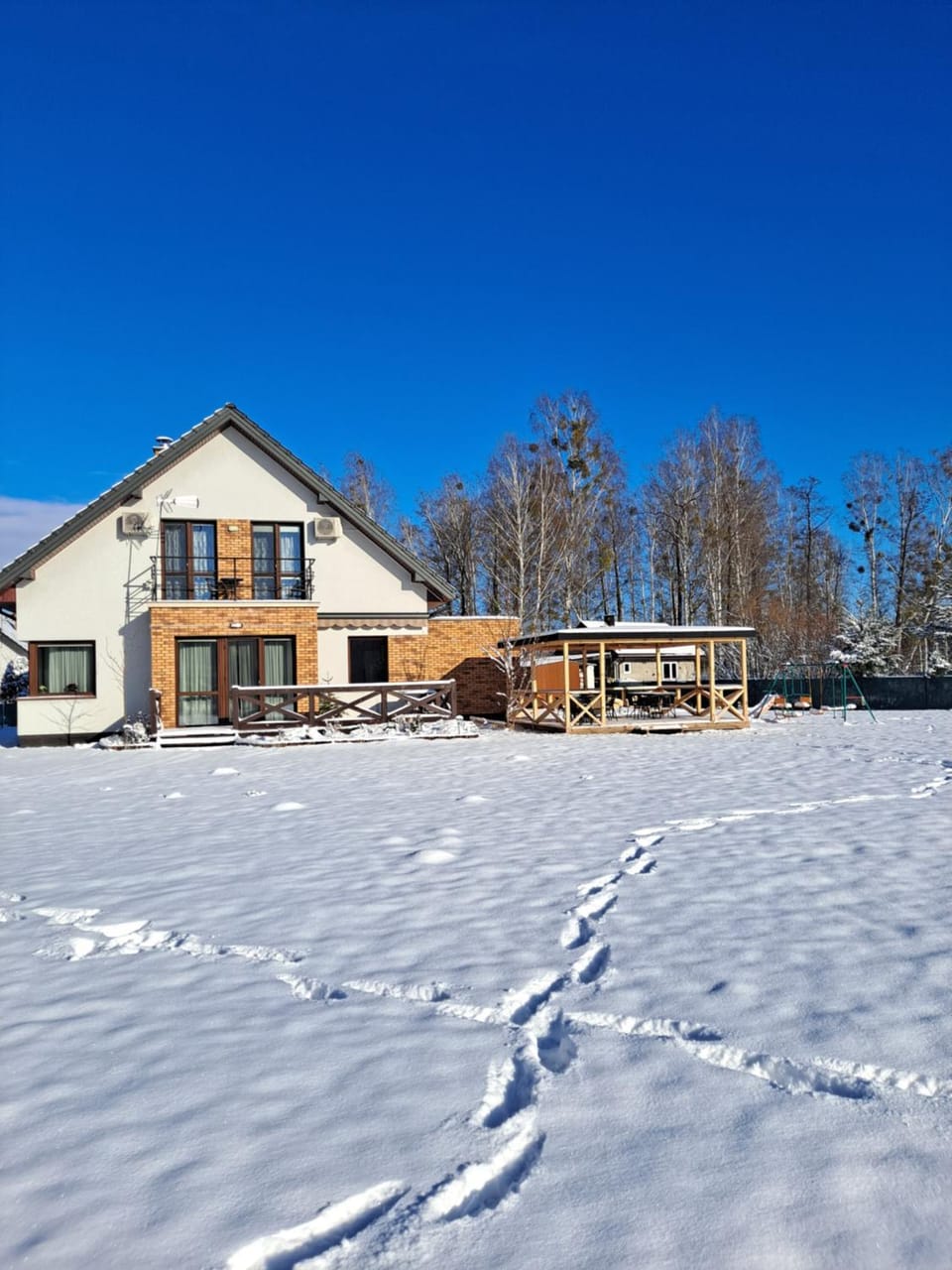 Property building, Day, Natural landscape, Winter