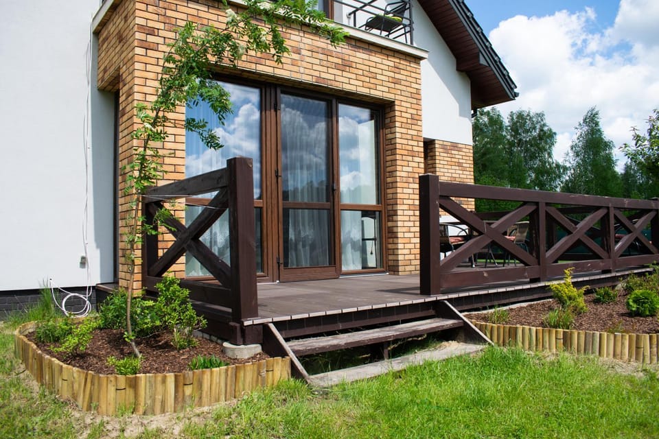 Property building, Day, Garden, Garden view