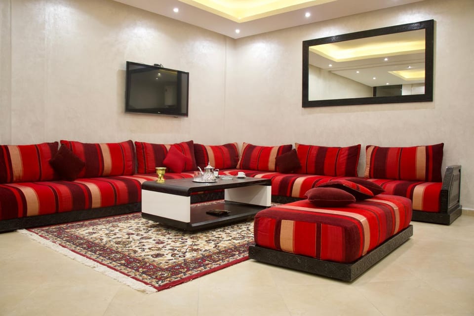 Communal lounge/ TV room, TV and multimedia, Living room