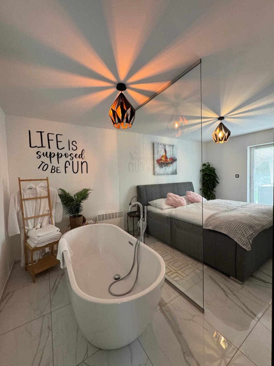 Bedroom, Bath