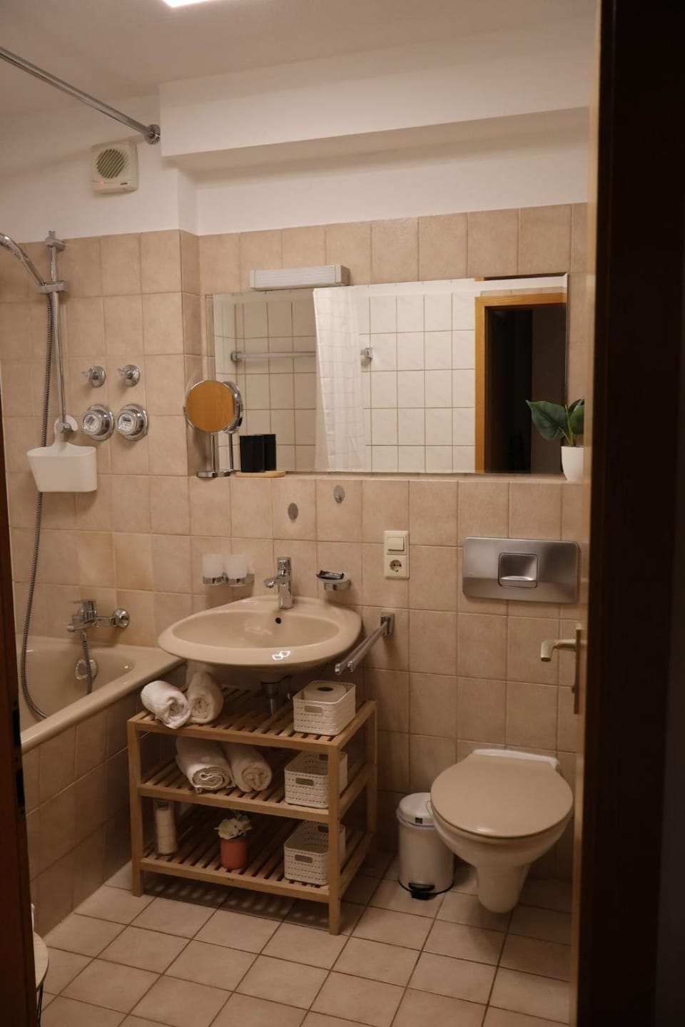 Toilet, Bathroom, Bath, towels