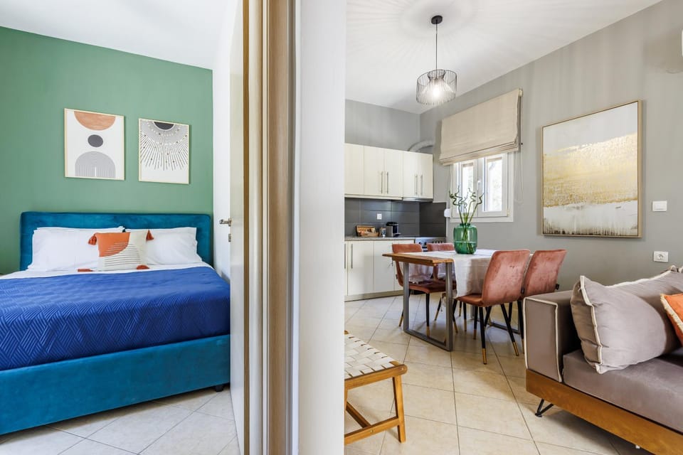 Kitchen or kitchenette, Photo of the whole room, Seating area, Dining area, Bedroom