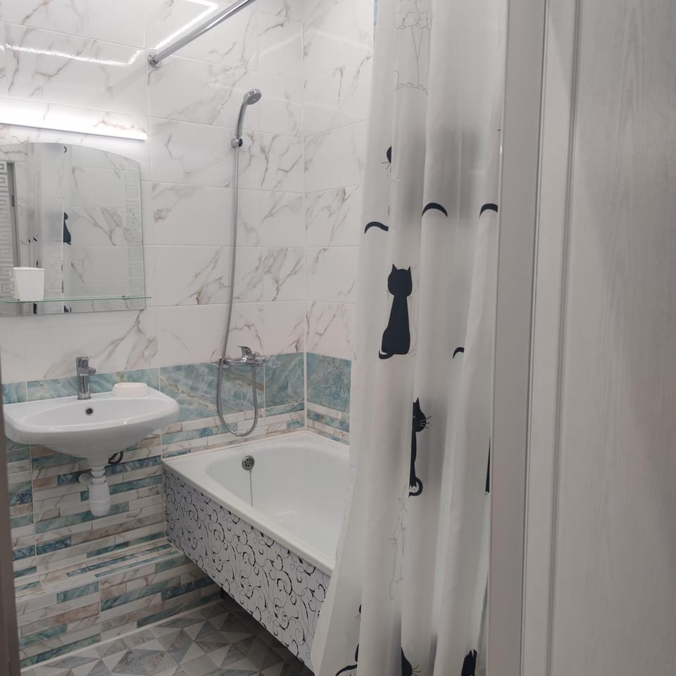 Bathroom, Bath