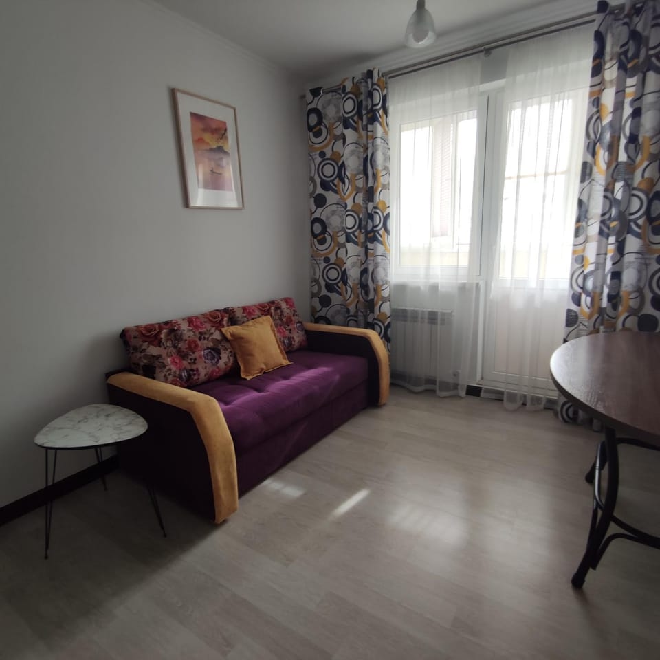 Living room, Photo of the whole room