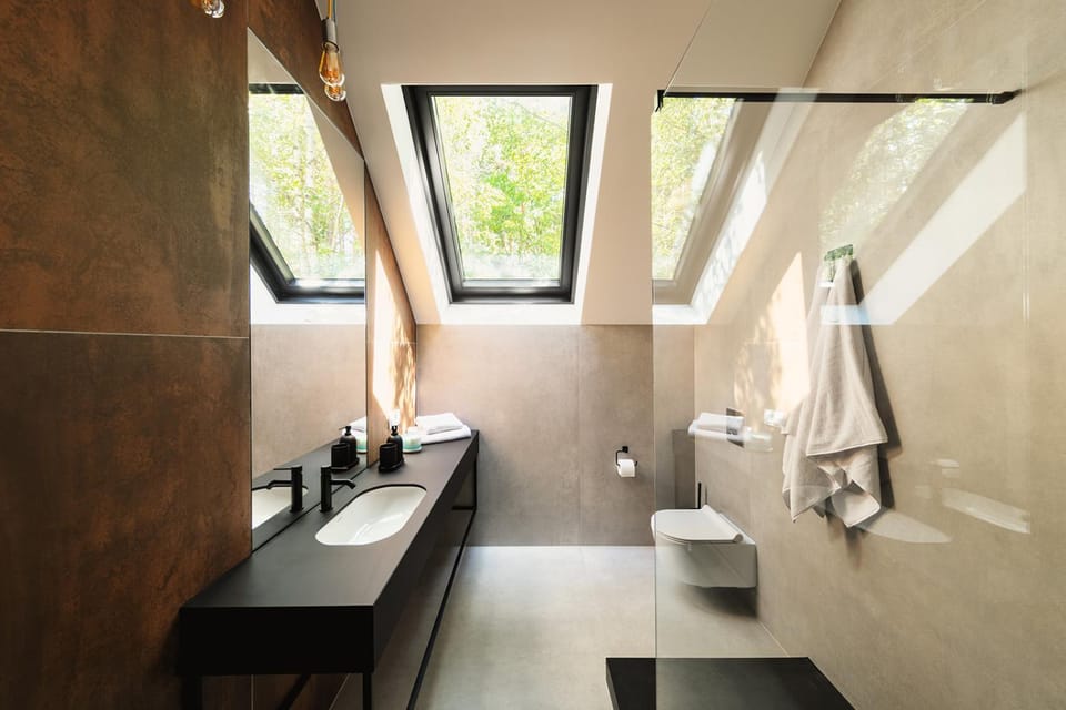 Shower, Toilet, Bathroom