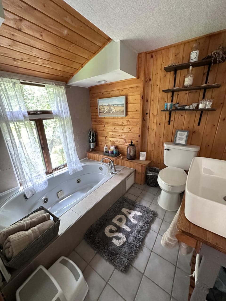 Bathroom, Bedroom, Bath