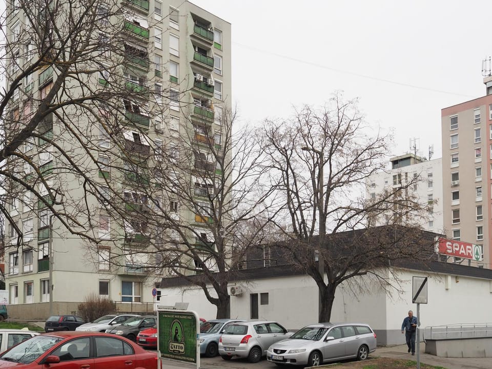 Property building, Neighbourhood, Parking