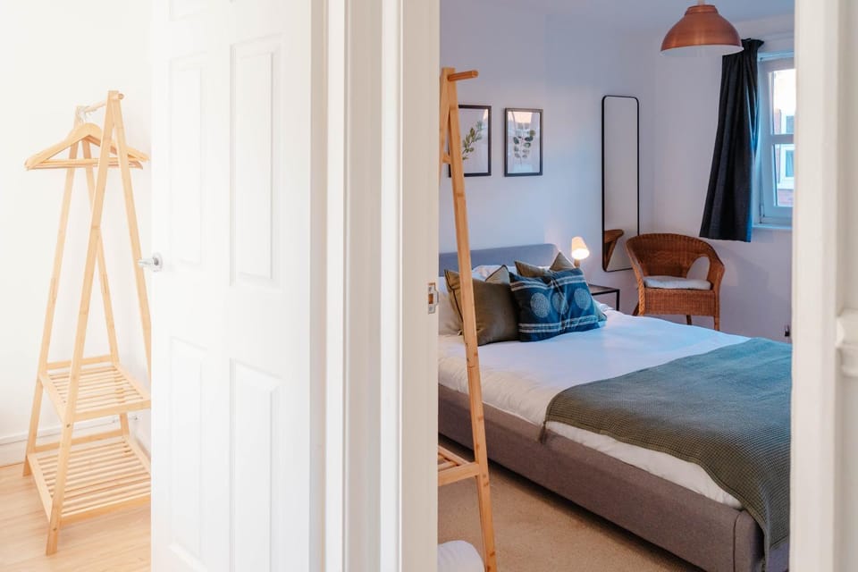 Calm Cosy House with Beautiful Riverside Walk to Centre House in York