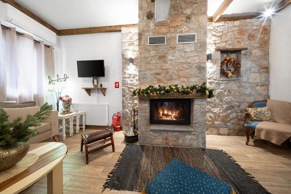 TV and multimedia, Living room, Seating area