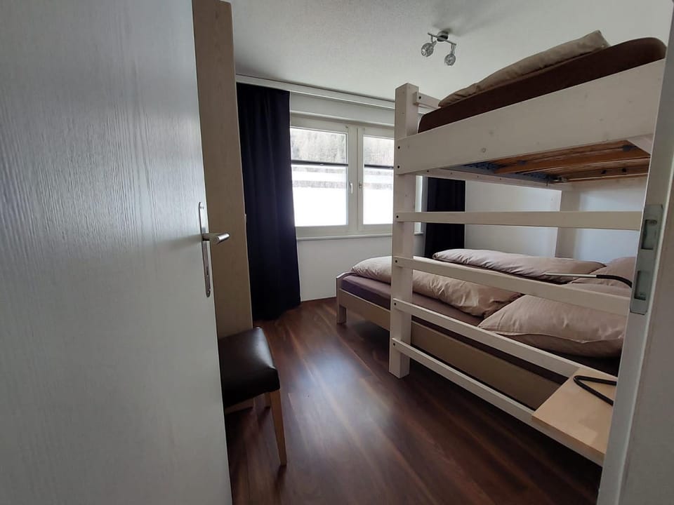 Bed, Night, Photo of the whole room, Bedroom, bunk bed