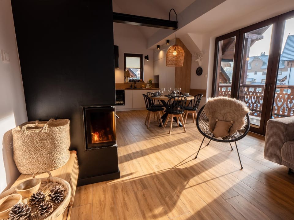 Balcony/Terrace, Living room, Dining area, flat iron