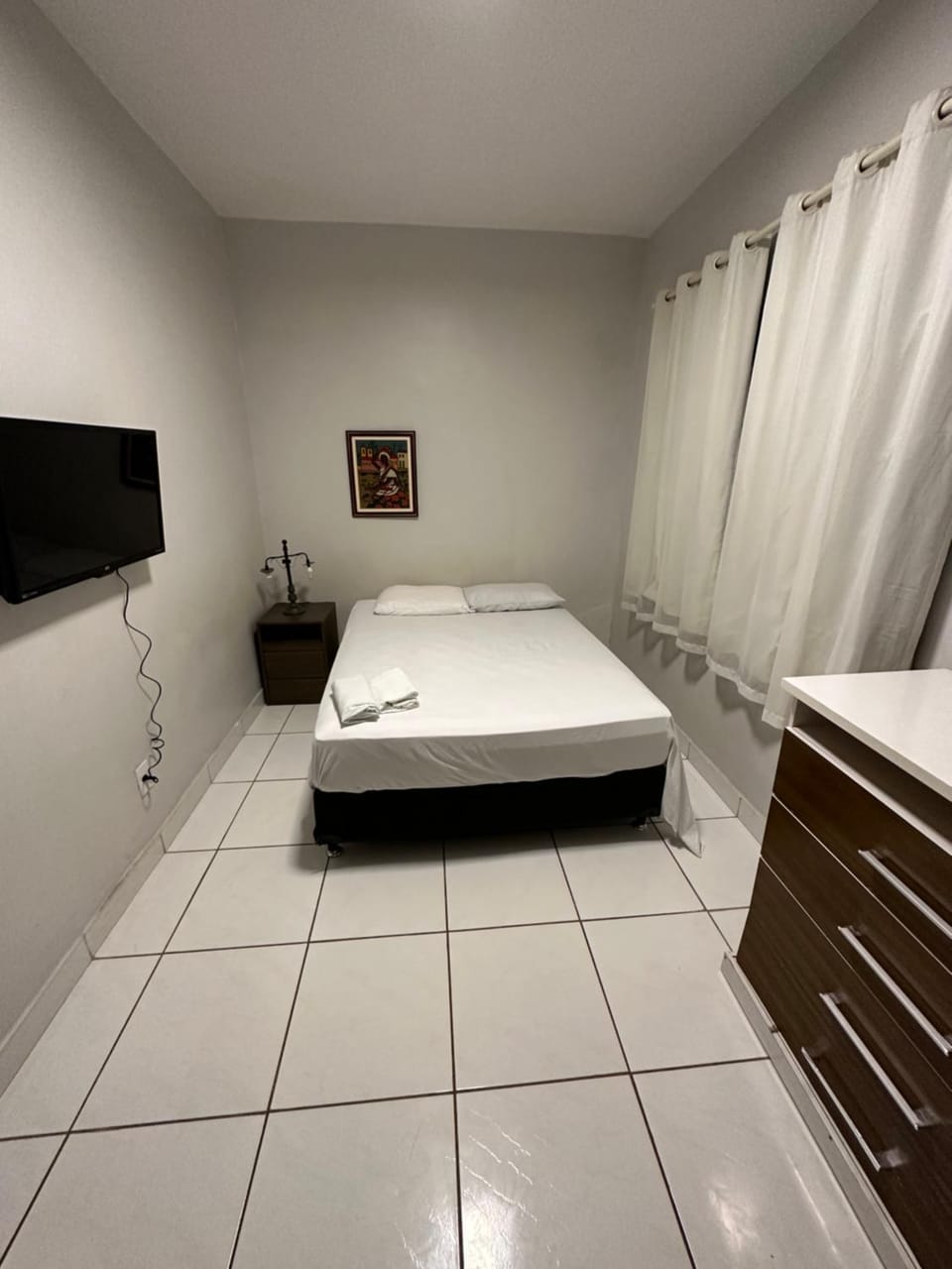 Bed, TV and multimedia, Photo of the whole room, Bedroom, wardrobe