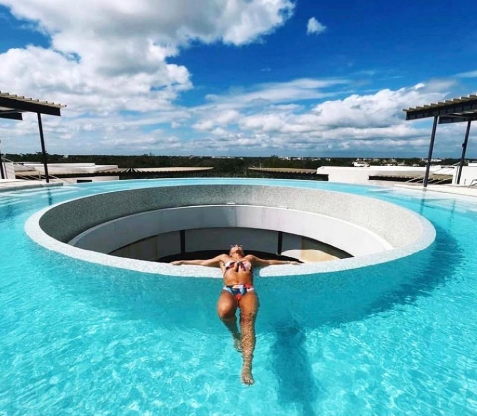 Swimming pool