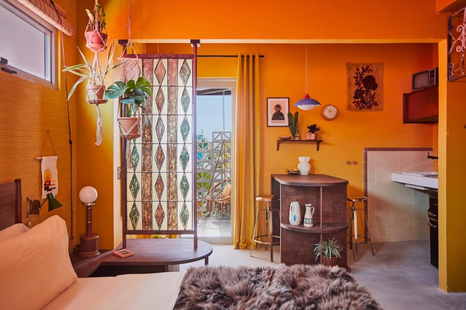 Bed, Living room, Photo of the whole room, Seating area, Bedroom