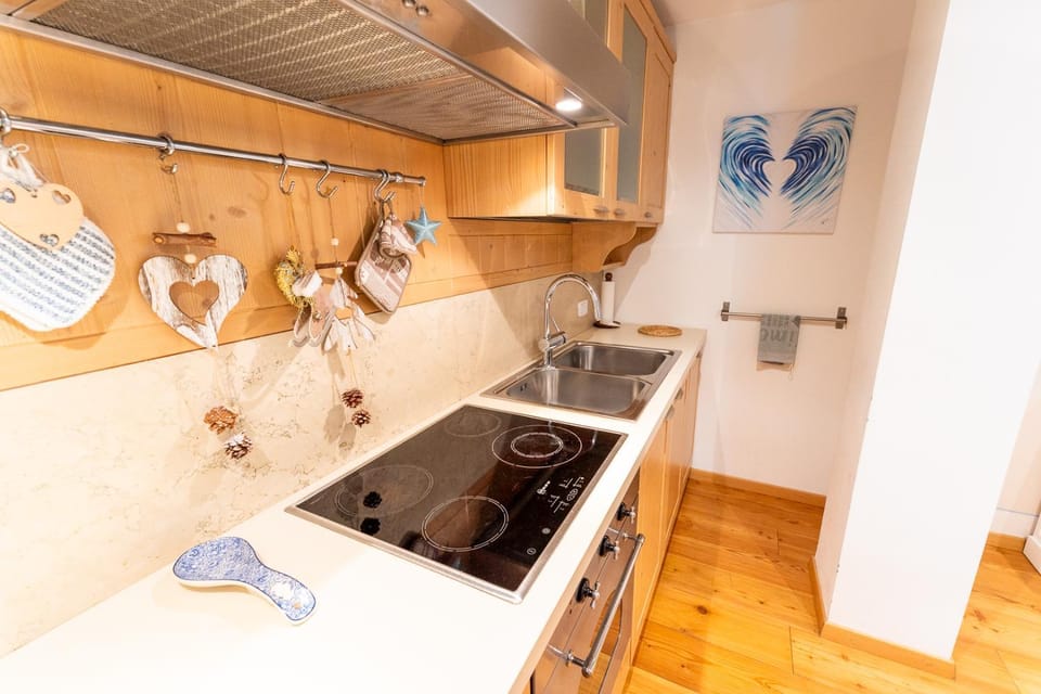 Appartamento sul lago di Molveno con ampio terrazzo Apartment in Molveno