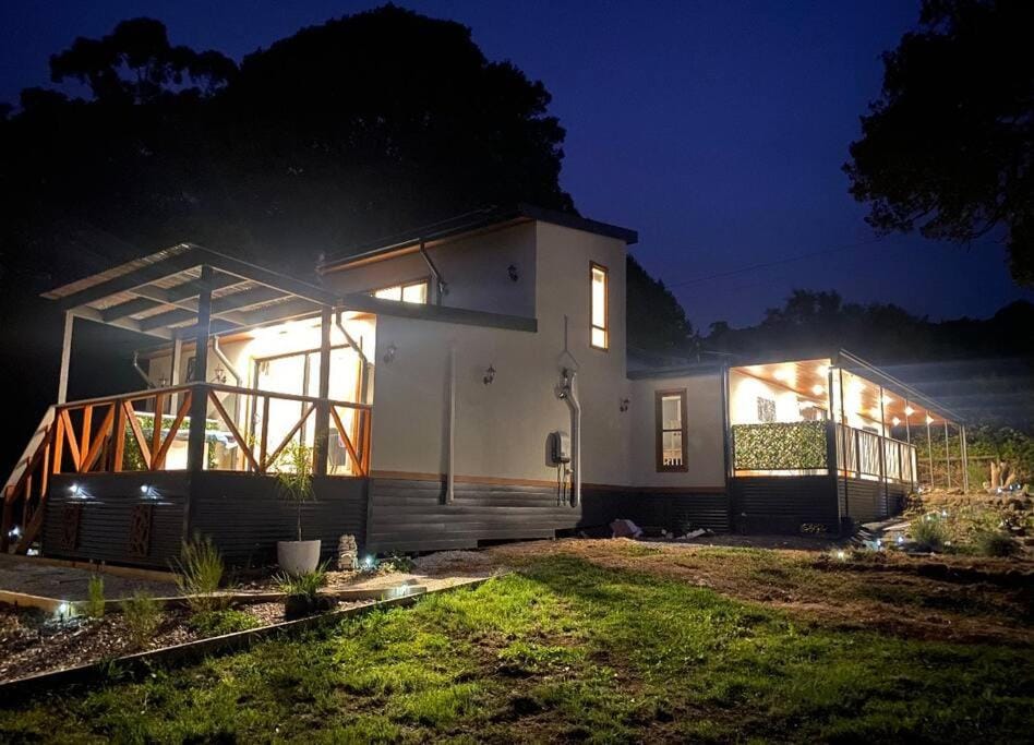 Warburton Woods point nature retreat House in Victoria