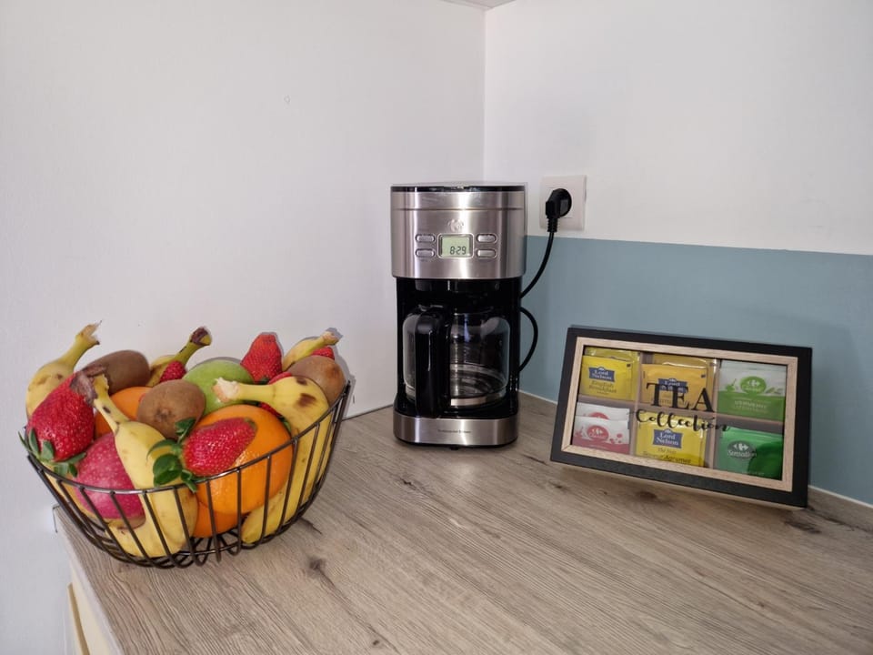 Coffee/tea facilities, Kitchen or kitchenette, Food and drinks, Food, minibar, toaster