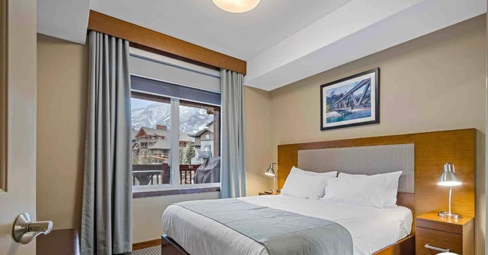 Falcon Crest Lodge 1 BR Condo With Gym & Hot-Tubs & Mountain View Apartment hotel in Canmore