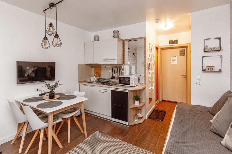 Bed, Kitchen or kitchenette, kitchen