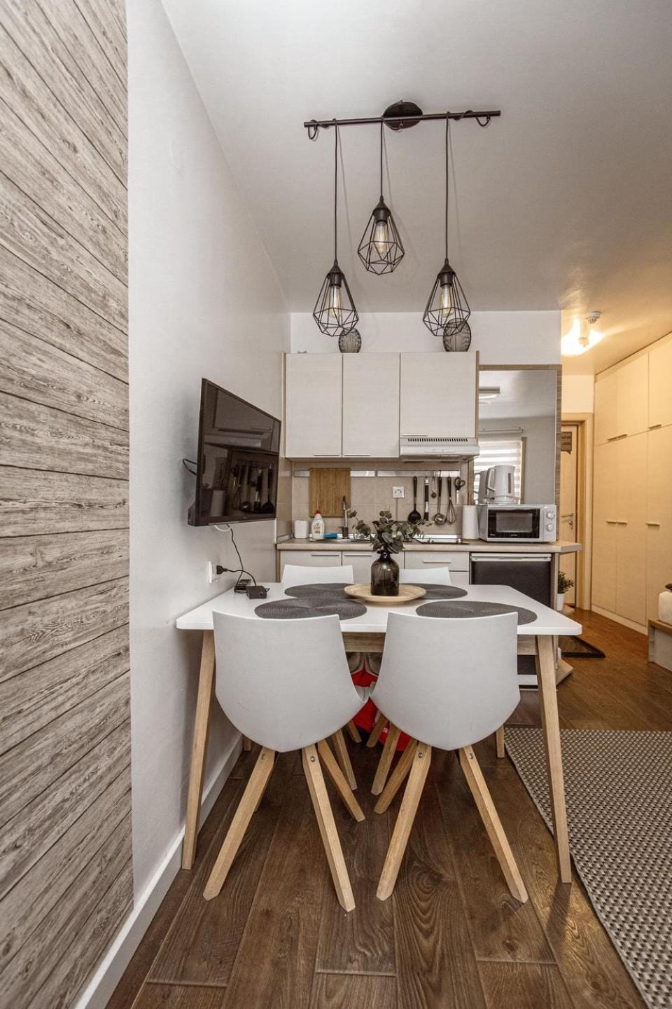 Dining area, Lunch