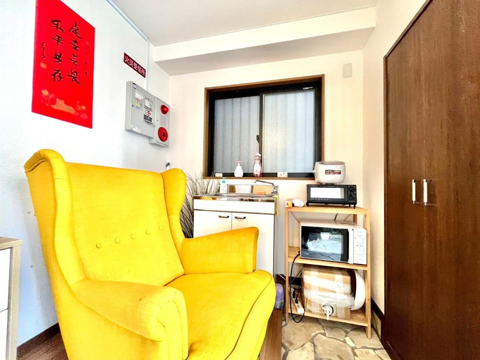 Kitchen or kitchenette, Communal kitchen