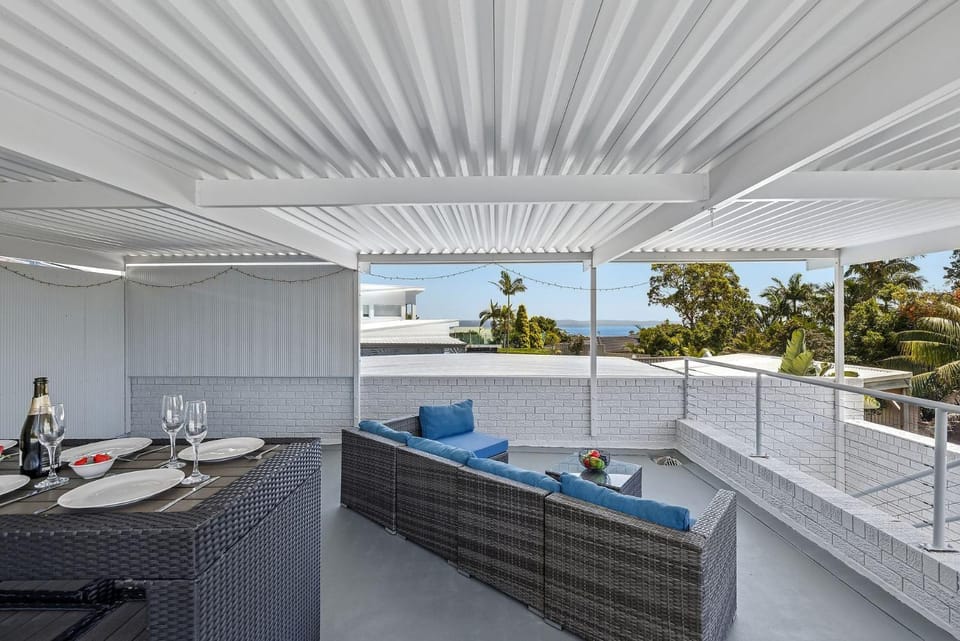 Galoola Hidden Gem, 2-97 Galoola Drive, Rooftop outdoor area with spectacular views, Wi-Fi, Air Conditioning, Pet Friendly House in Corlette