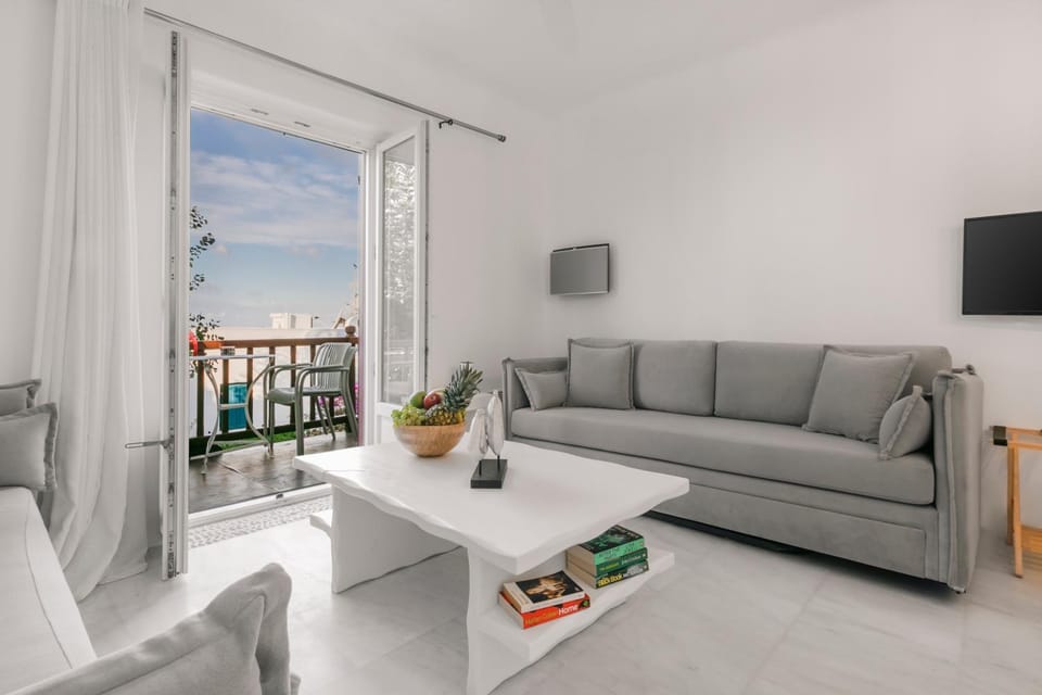 Balcony/Terrace, Living room