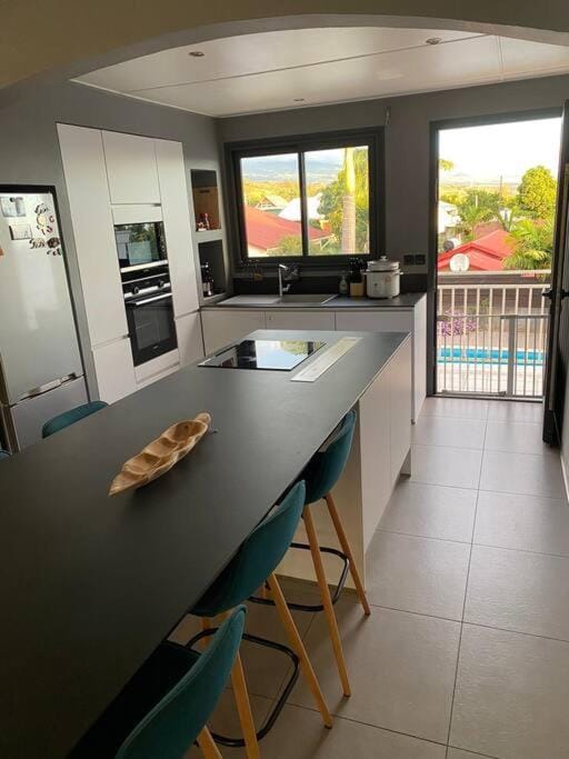 Villa avec piscine au centre de la rivière Villa in Réunion