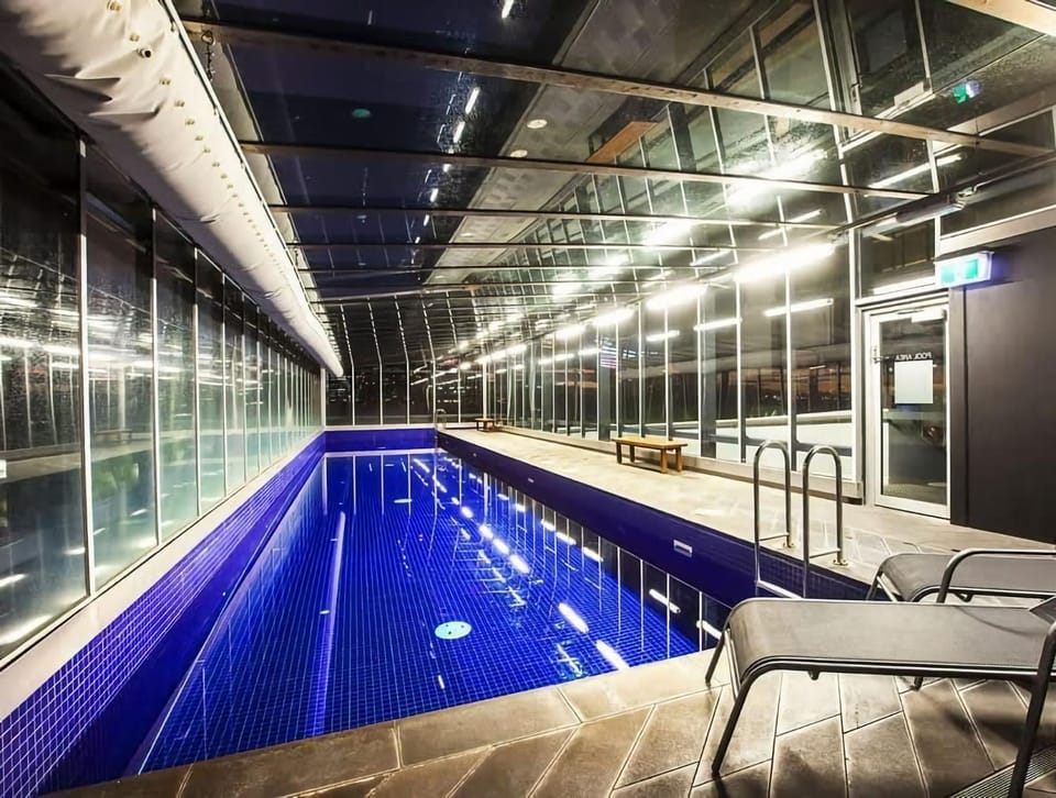 Aurora Residence - Free Parking and Pool Apartment in Southbank