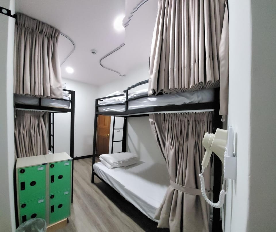 Photo of the whole room, bunk bed