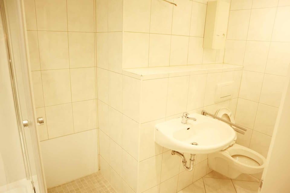 Toilet, Bathroom