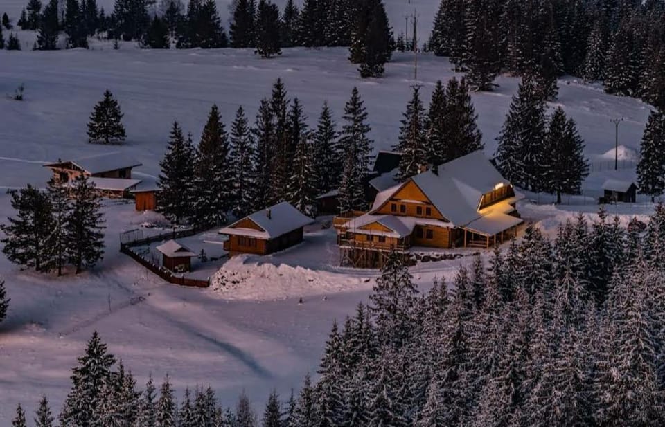Property building, Natural landscape, Mountain view