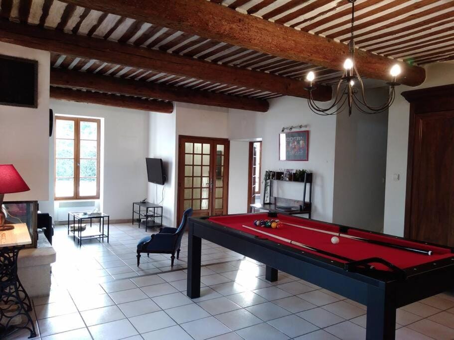 Grand mas provençal extra muros House in Avignon
