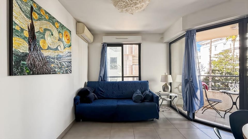 Living room, Decorative detail