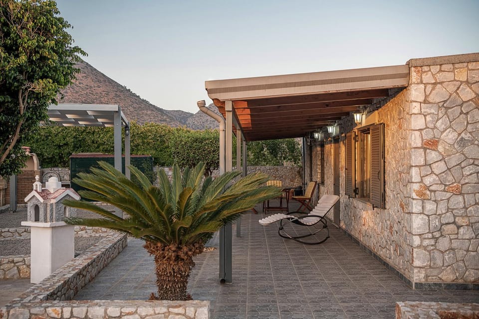 Patio, Day, Mountain view