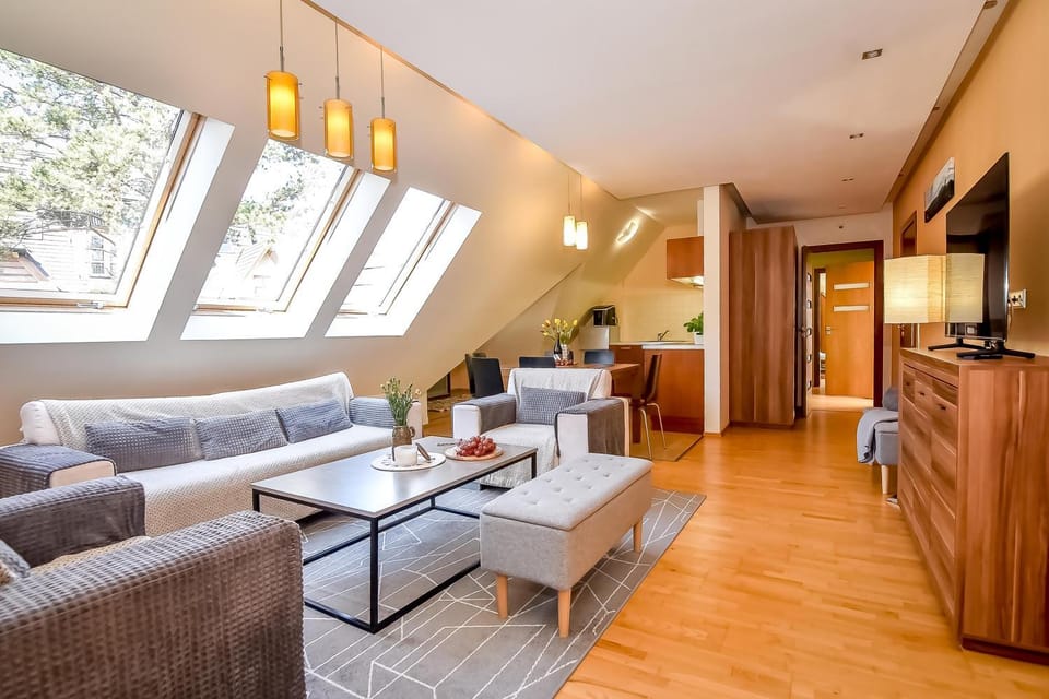 Kitchen or kitchenette, Living room, Seating area