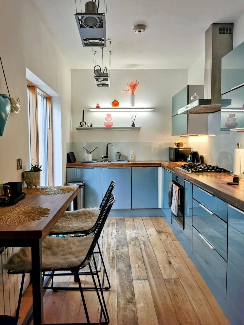 Beautiful central townhouse w/ parking for 2 cars House in Hove