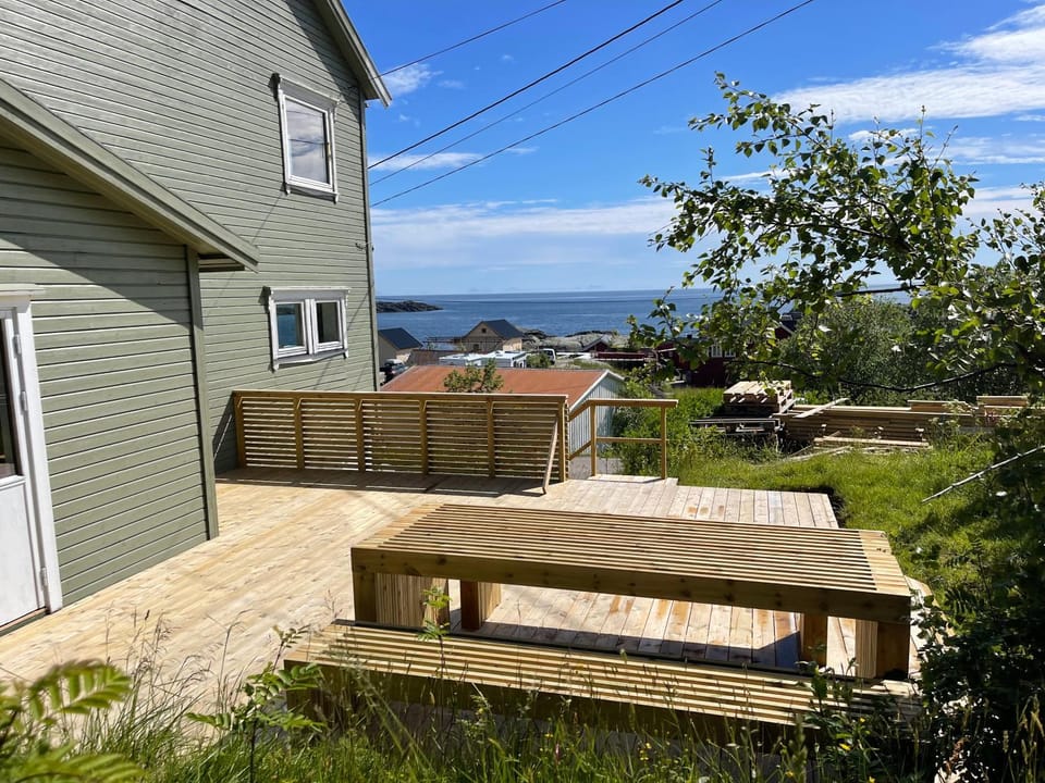 Property building, Spring, Day, Natural landscape, Sea view