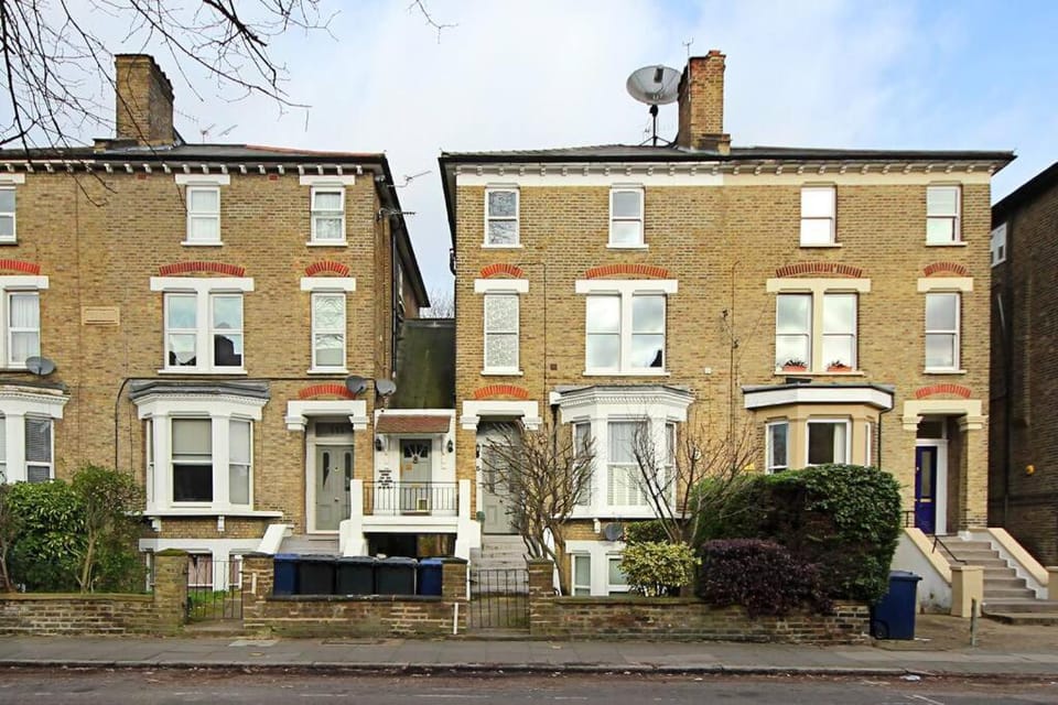Ealing Garden Flat Apartment in London Borough of Ealing