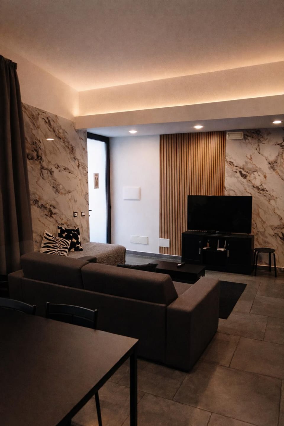 TV and multimedia, Living room, Seating area