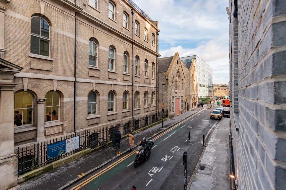Luxury Holiday Let @ London City Apartment in London Borough of Islington